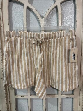 NWT Women's High-Rise Linen Pull-On Shorts Target Universal Thread 
Tan Striped